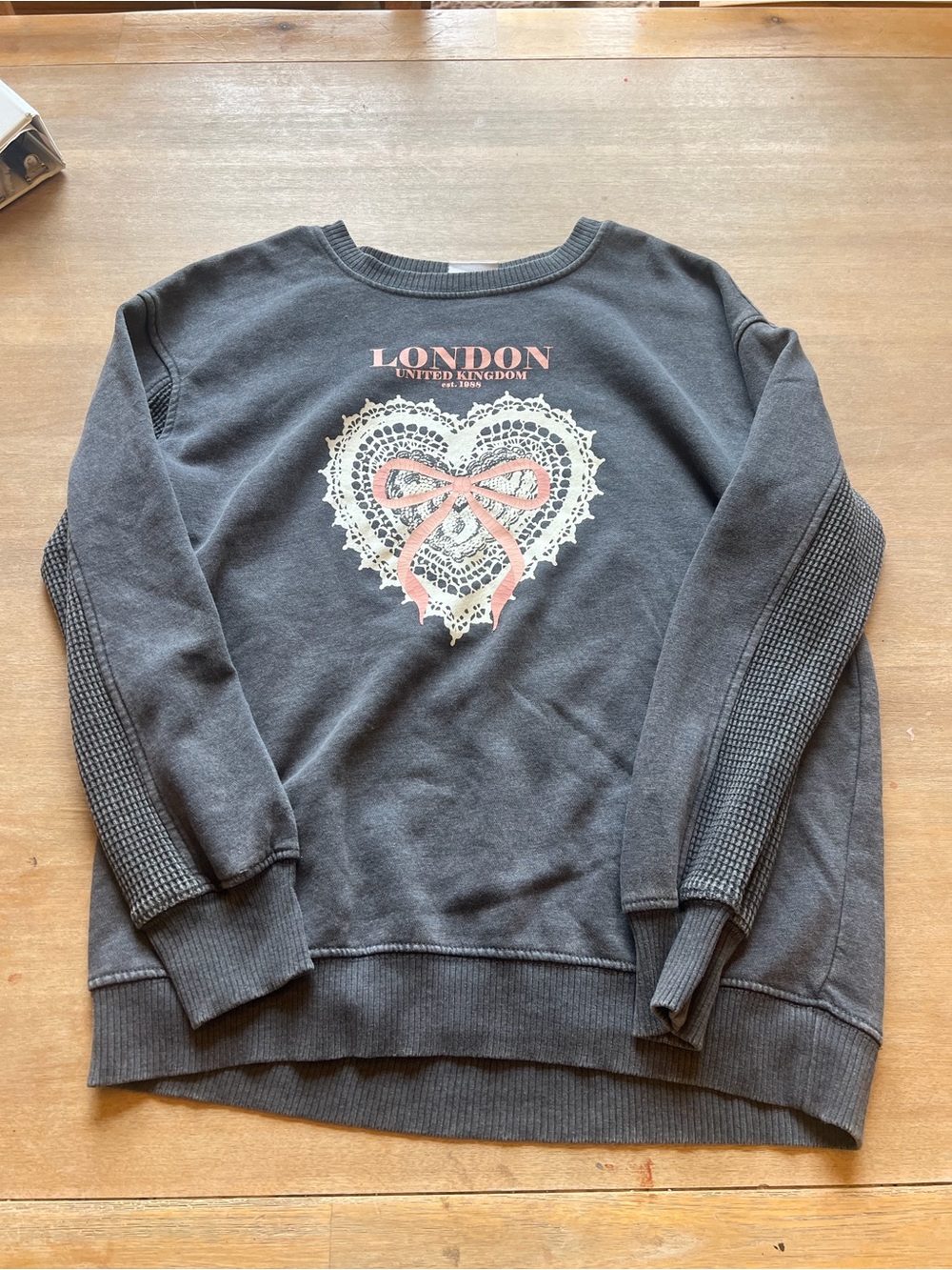 London Heart Graphic Sweatshirt - Charcoal